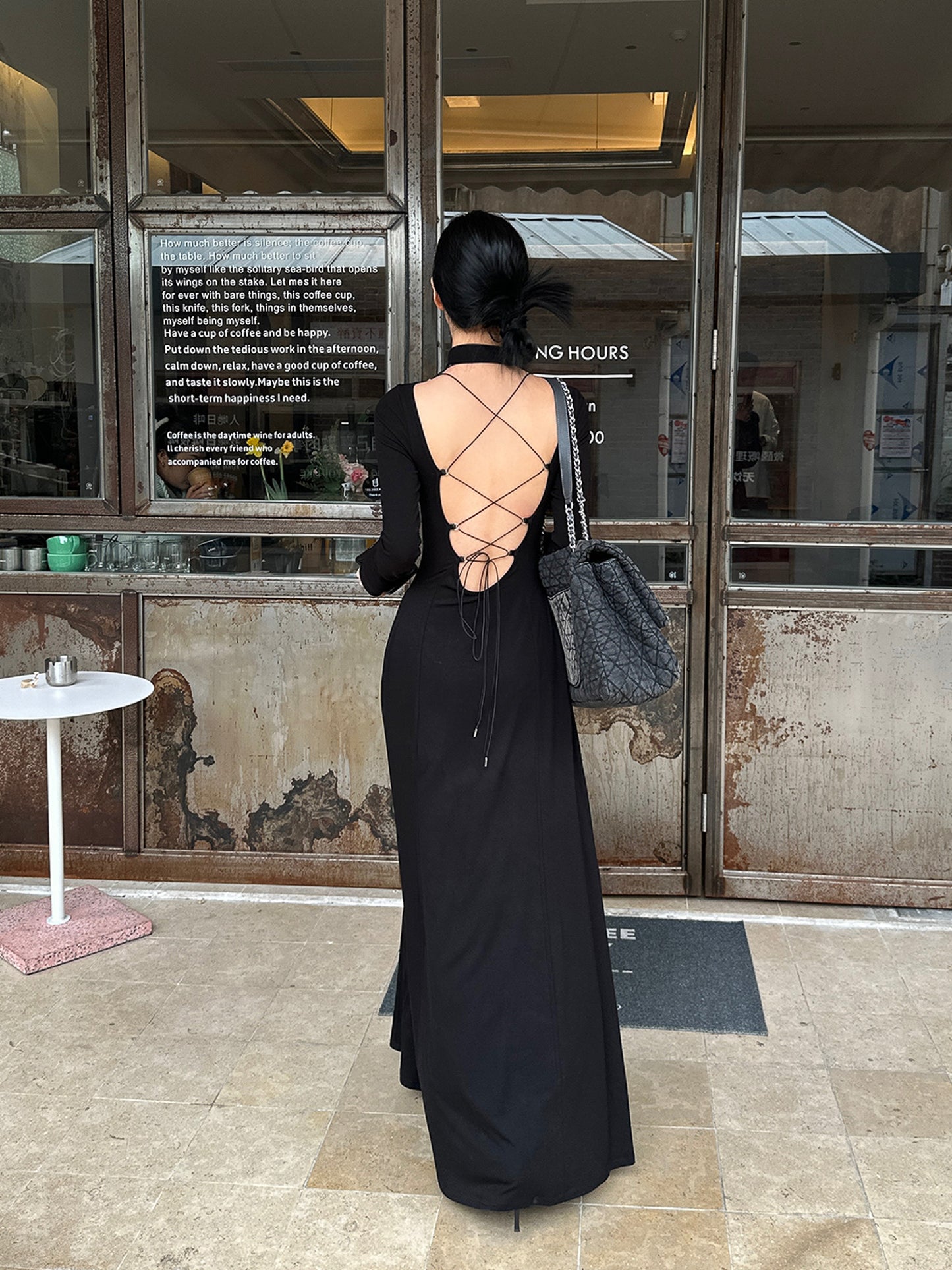 BACK STRAP LACE-UP LONG DRESS